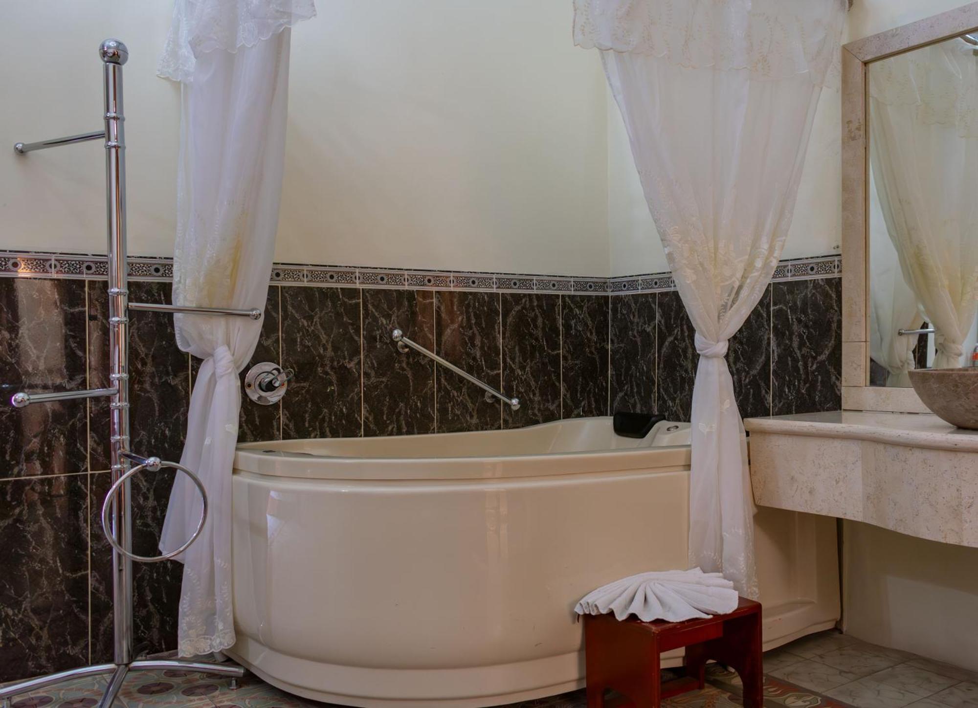 Hotel Casona Misiones 克雷塔罗 外观 照片